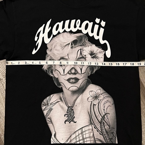 Marilyn Monroe Hawaiian Tee (from Hawaii) - Picture 5 of 6